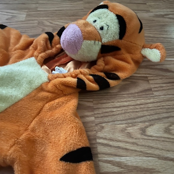 DISGUISE Winnie the Pooh's Friend Tigger HALLOWEEN Plush COSTUME 2T Tiger - Picture 3 of 4